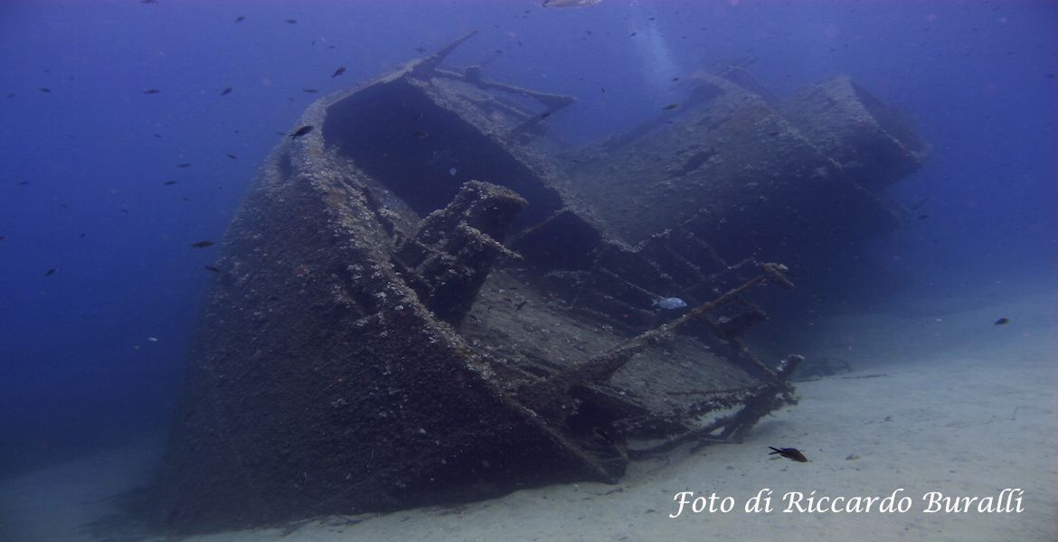 Alten Wracks vor der Küste von Pomonte auf der Insel Elba